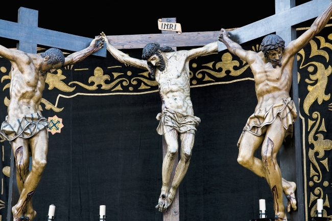 La poderosa oración a Jesús muerto en la cruz que trae consuelo y esperanza