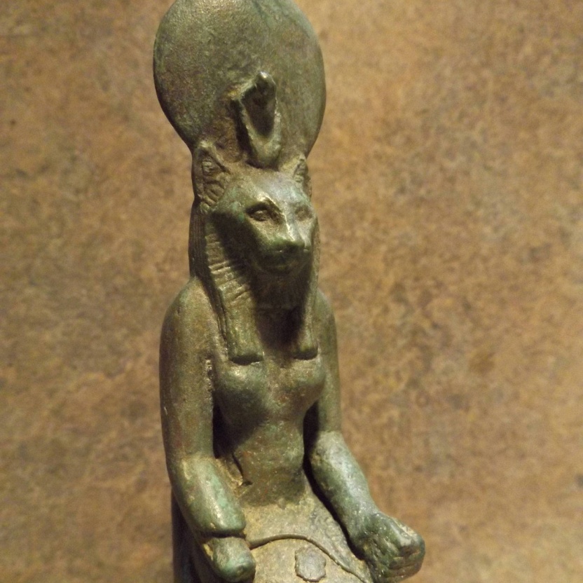 Oración a la diosa Sekhmet: Poder y protección para tu vida